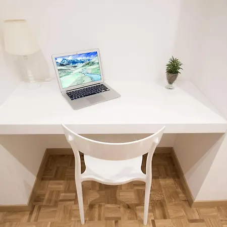 Vantaggio Suites