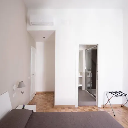 Vantaggio Suites * Rome