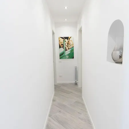 Vantaggio Apartman *